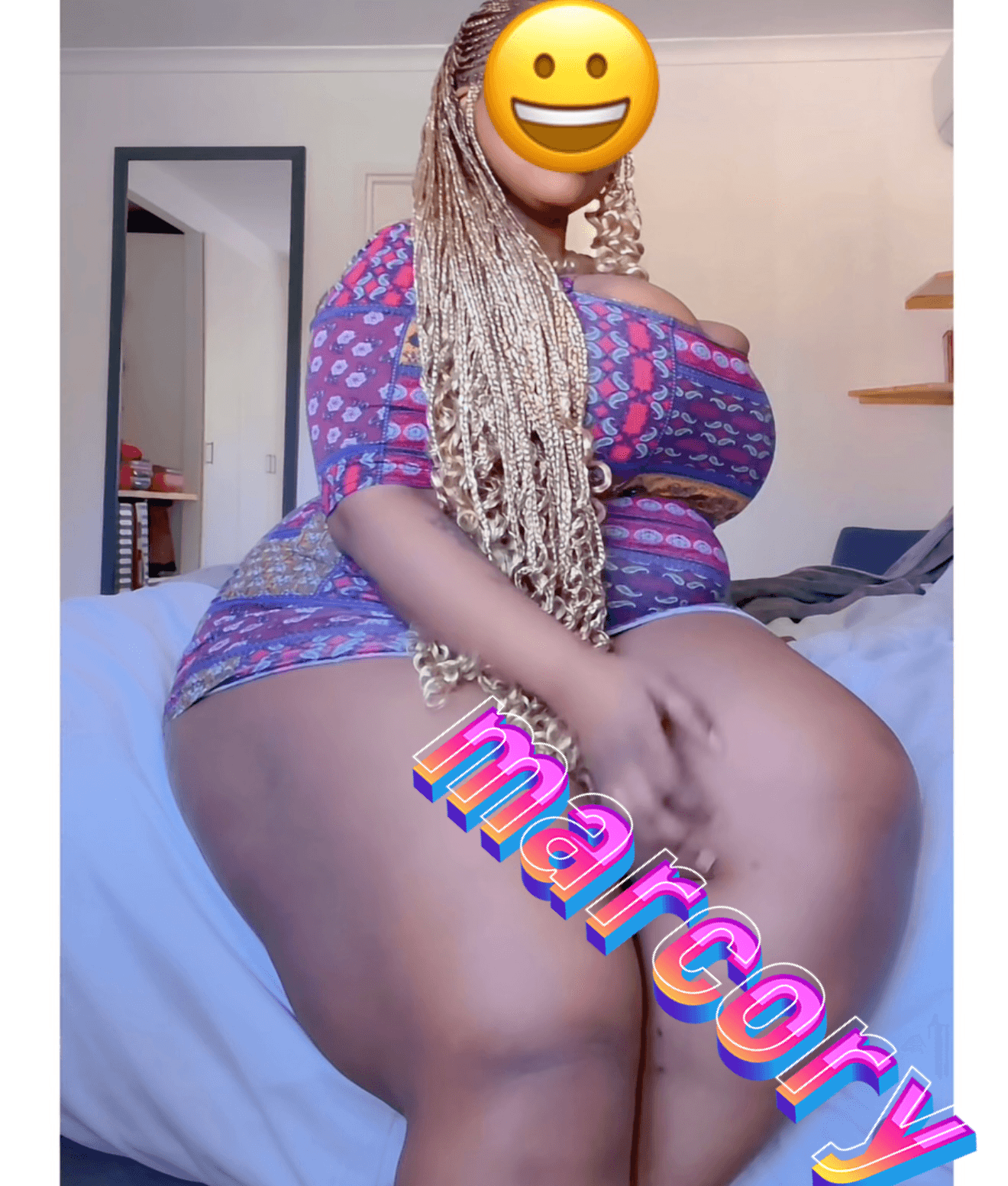 Belle fille vient d’arriver à Marcory elle est nouvelle baise sans capote 