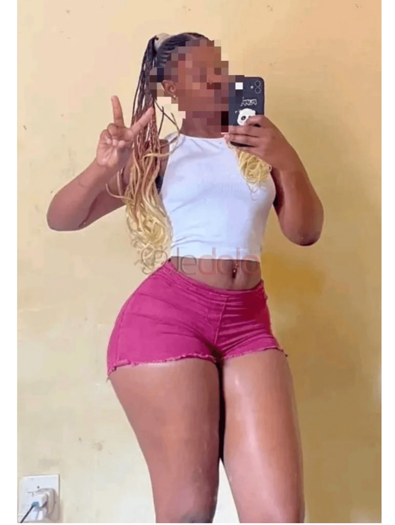 Massage baizz et autre jolie femme baizz sans capot jouir dedans déplacement 