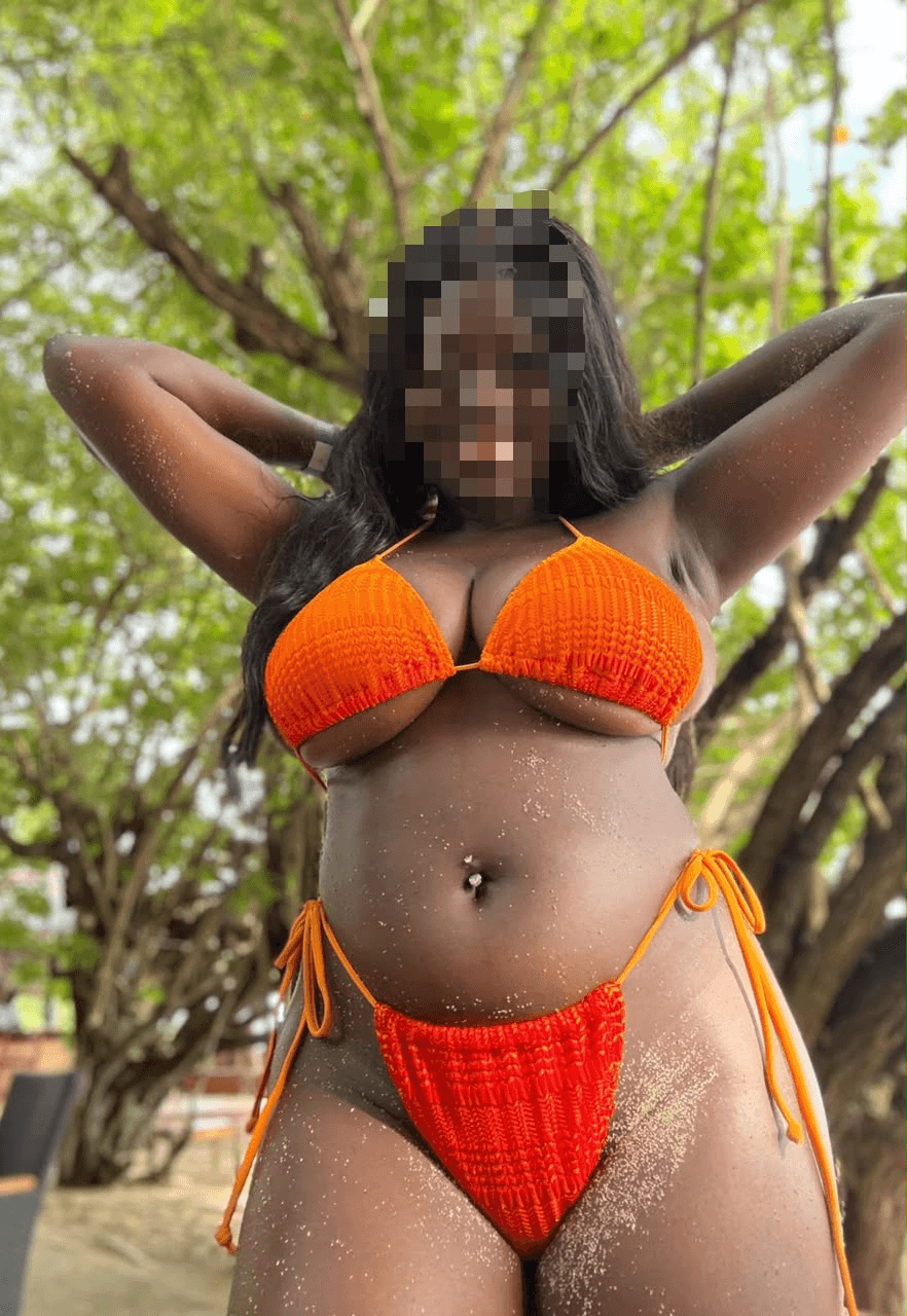 Supmaket Faya jolie fille très excitante baizz sans. Soir jouir dans son con 