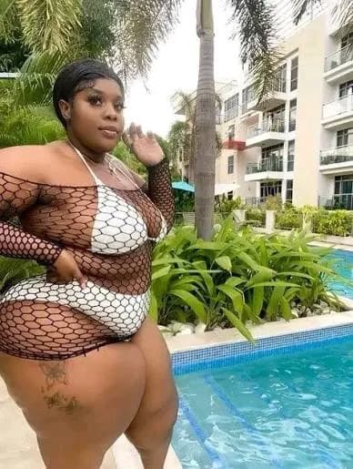200.000FR TU ME BAISE DANS MON ANUS 