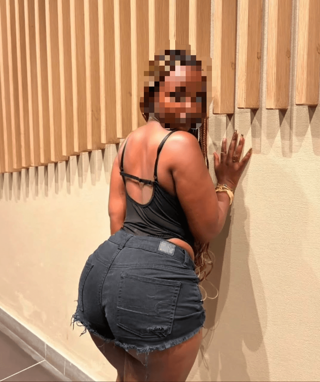 Nouvelle fille ce soir à Yamoussoukro pour baizz intense jouir Dedans